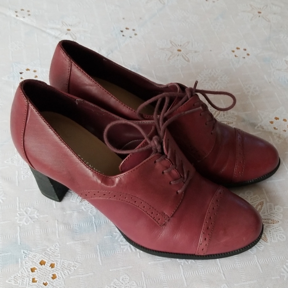 Etienne Aigner Oxford Shoetie